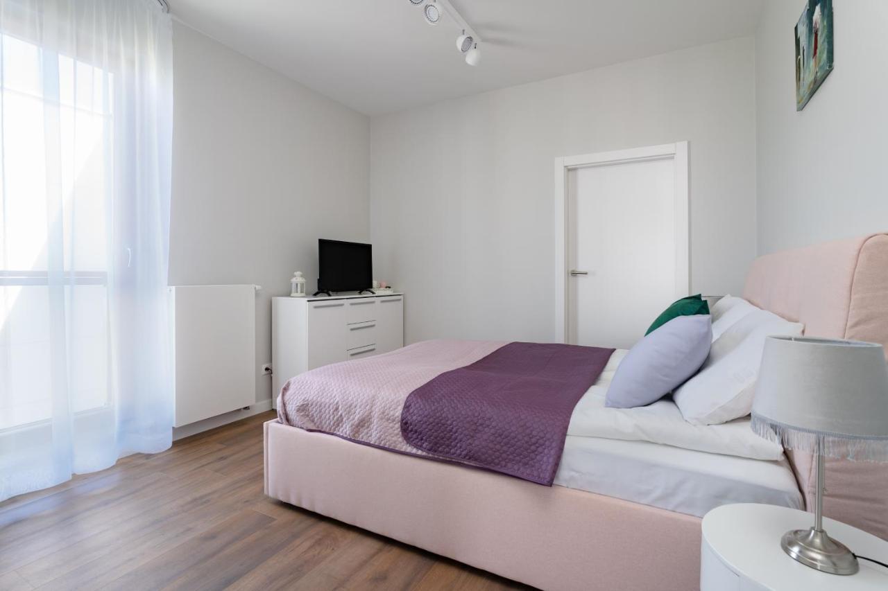 INA Rent - Nadmorski Dwór Gdansk Exterior foto